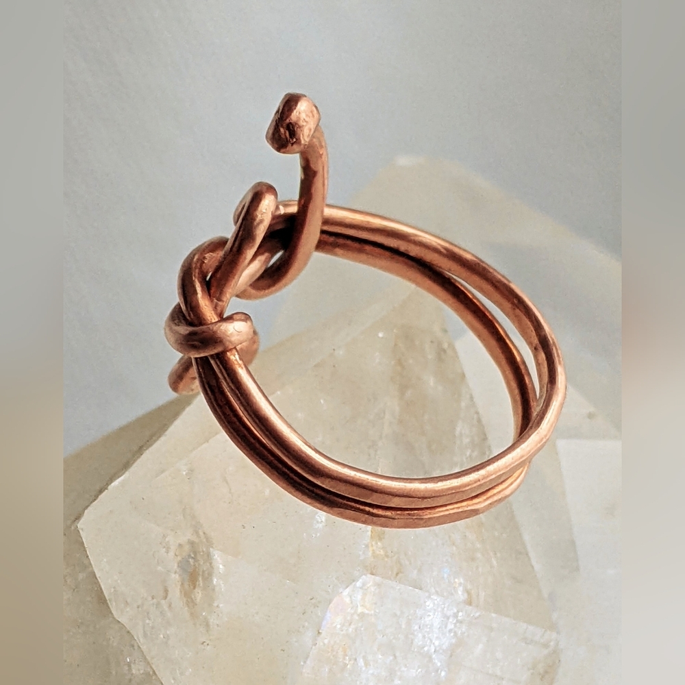 Dynamic Copper Ring Artisan Crafted - image 4